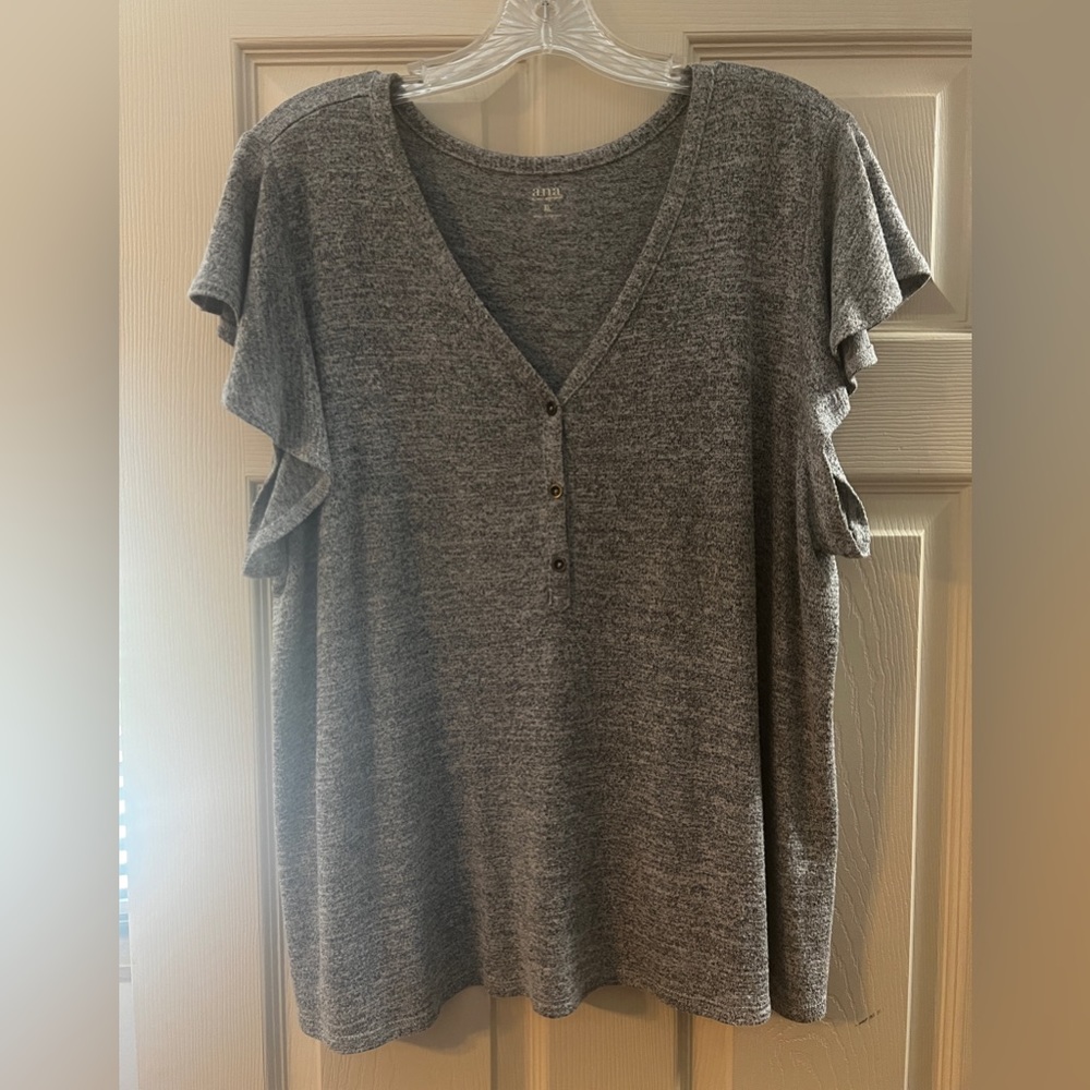 A.N.A knit top. XL